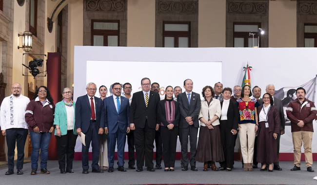 Investigador del CIQA integra grupo para analizar la explotación del gan natural no convencional en México