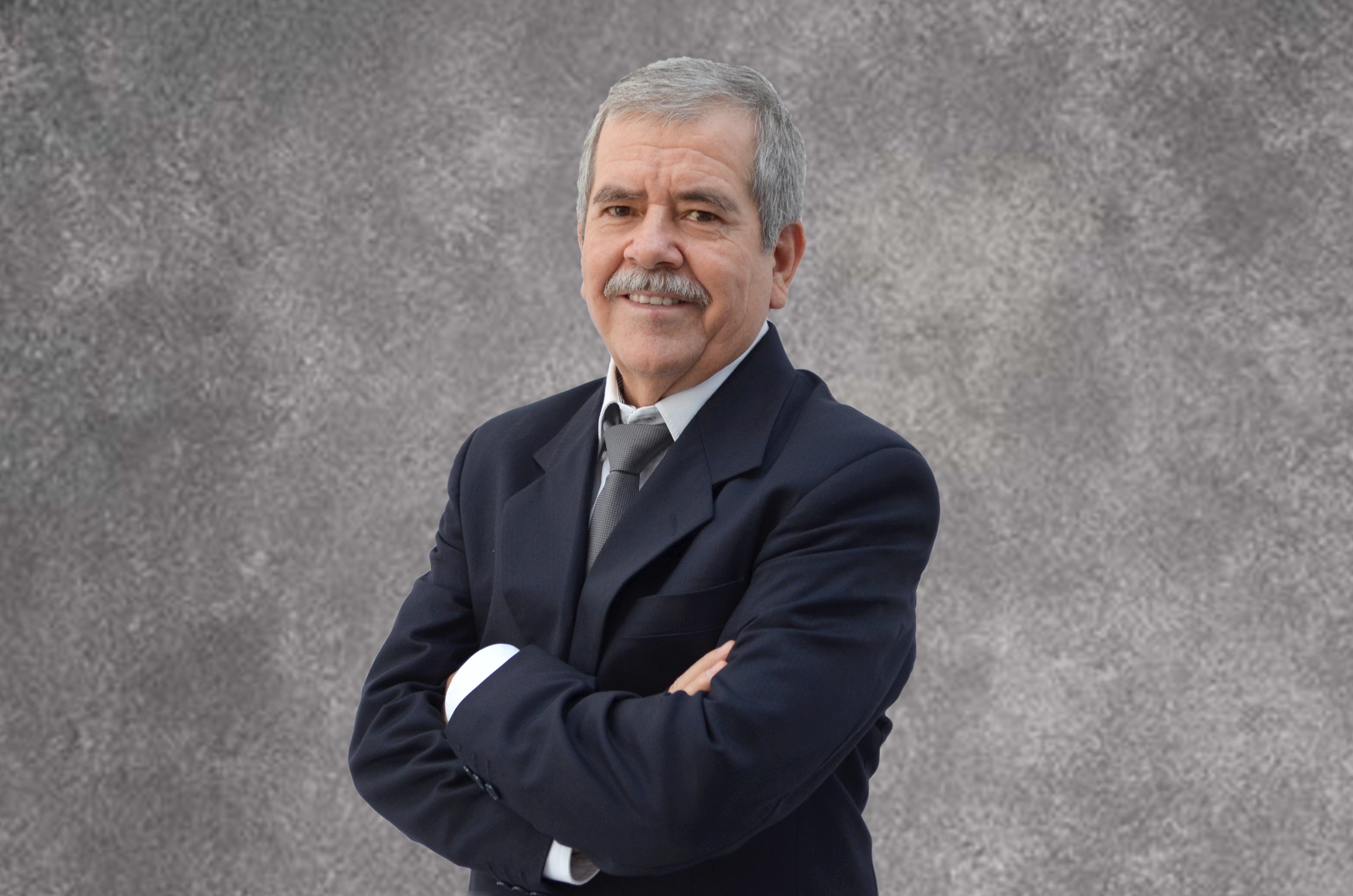 Dr. Roberto Benavides Cantú