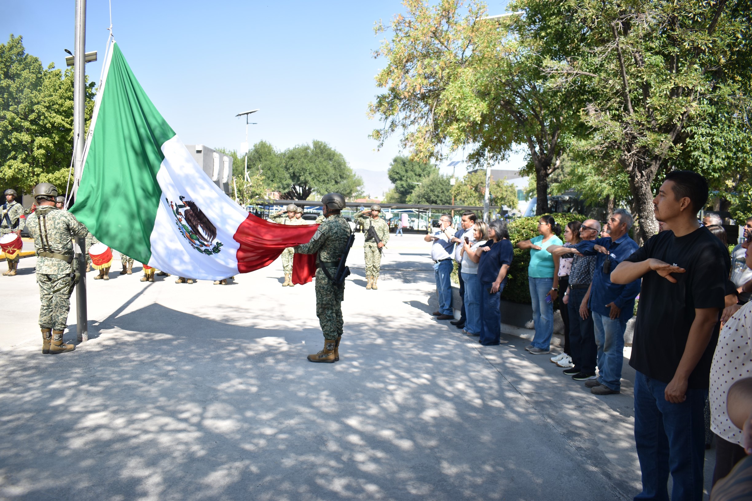 El CIQA realiza solemnes actos de incineración y abanderamiento, en el marco de su 50 aniversario.